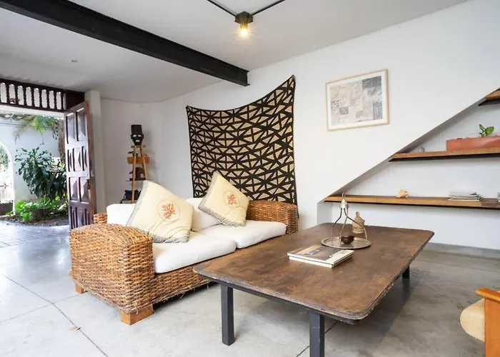 Colonial Villa In Laureles, Unique&Special House
